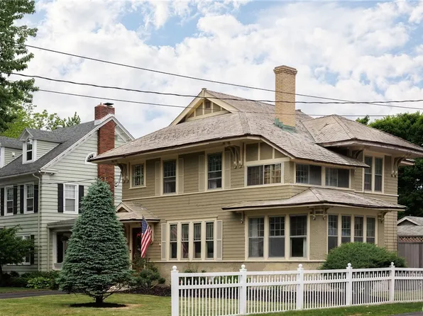 242 Flower Ave W, Watertown, NY 13601