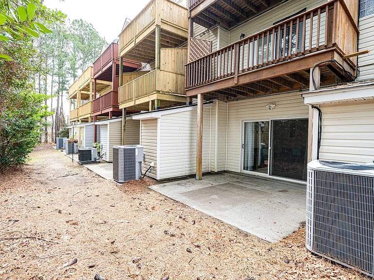 Lake Palmetto Ln — Photo 15