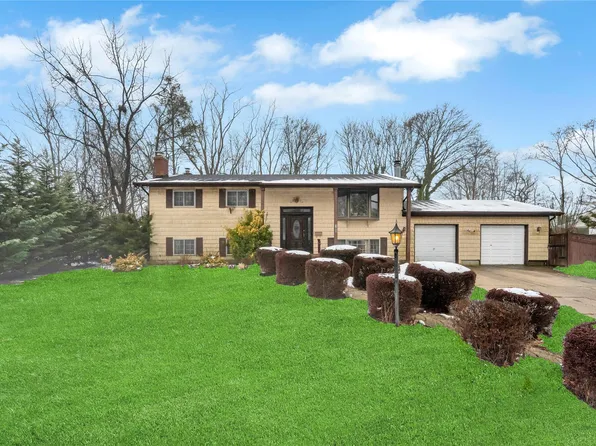108 Colonial Springs Road, Wheatley Heights, NY 11798
