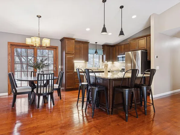 9170 Larch Ln N, Maple Grove, MN 55369