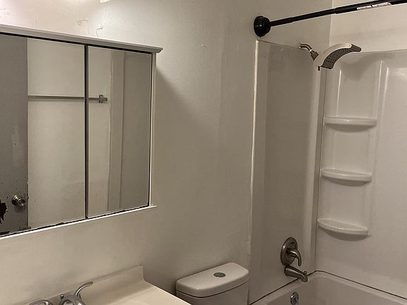 5th image of 8318-8324 Woodgrove Ct