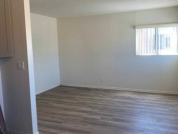 5th image of 5871 Burnham Ave APT E
