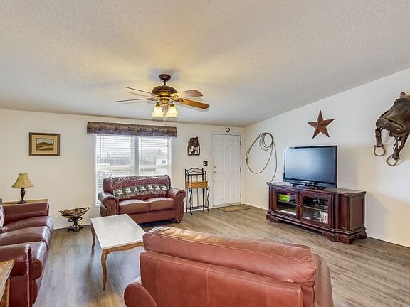 3rd image of 18057 W Lickskillet Ln