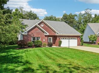 330 Canterbury Dr, Aliquippa, PA 15001