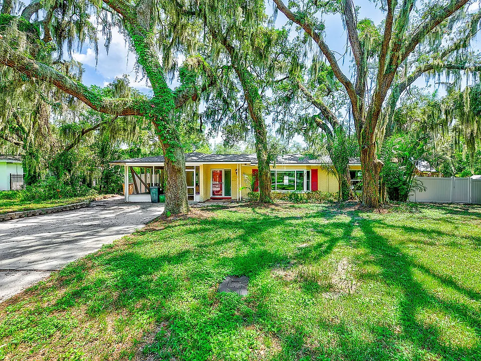 303 Saint Augustine Ave #2