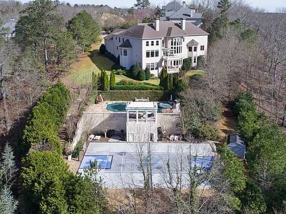 3rd image of 1045 Bedford Gardens Dr