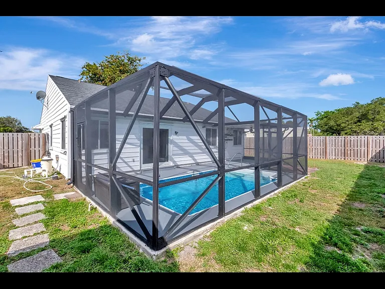 5598 Pebble Brook Ln — Photo 14