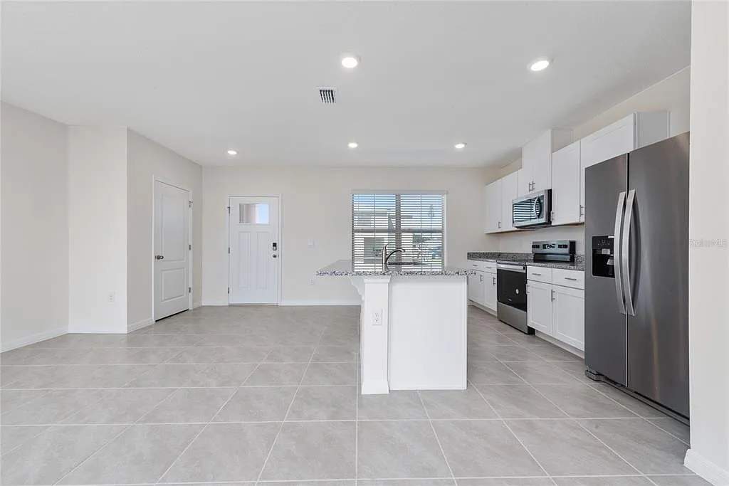 3 bed, 2.5 bath, 1560 sqft, $2,250 — Photo 4