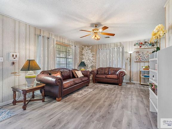 3rd image of 409 Pancho Maples Dr #6-7