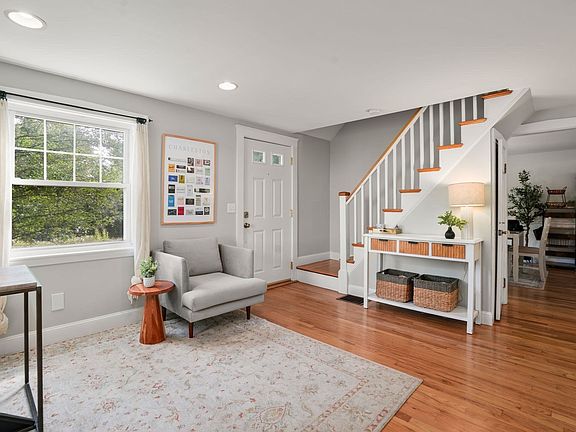 2nd image of 112 Myrtle St