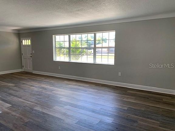 4th image of 5861 52nd Ave N