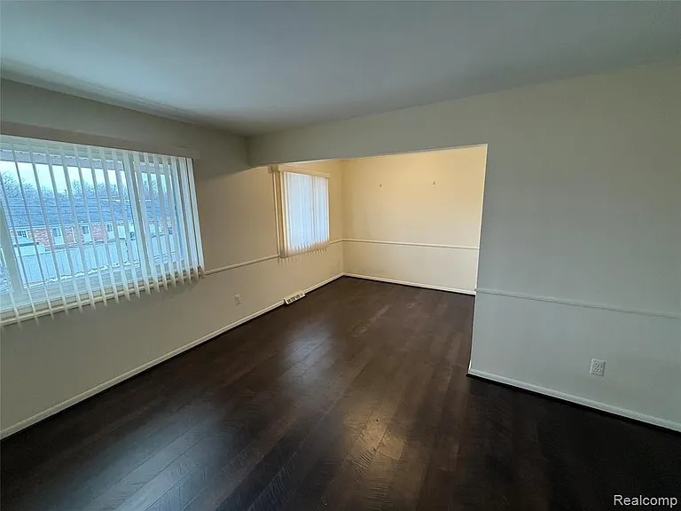 21540 Saint Gertrude St #12 — Photo 7