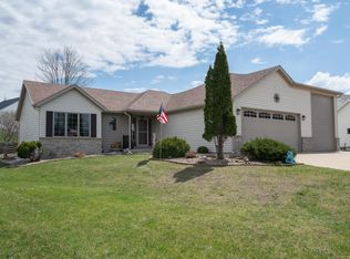 904 9th St NW, Kasson, MN 55944