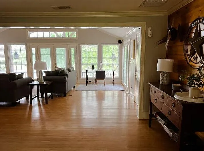 2 bed, 2.0 bath, 1405 sqft, $3,000 — Photo 4