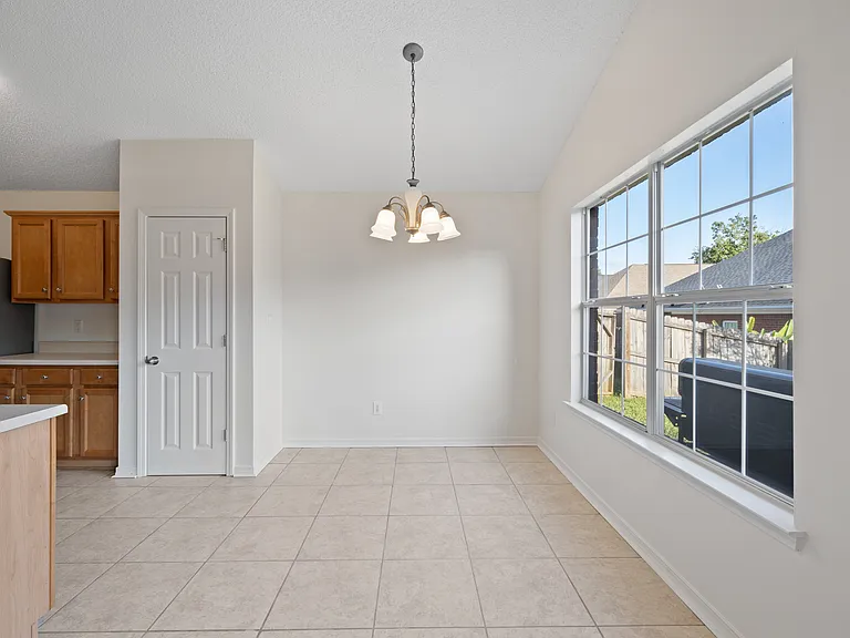 157 Cypress Ln — Photo 9