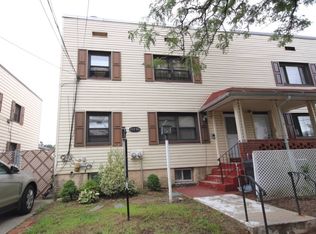 22206 135th Ave, Jamaica, NY 11413