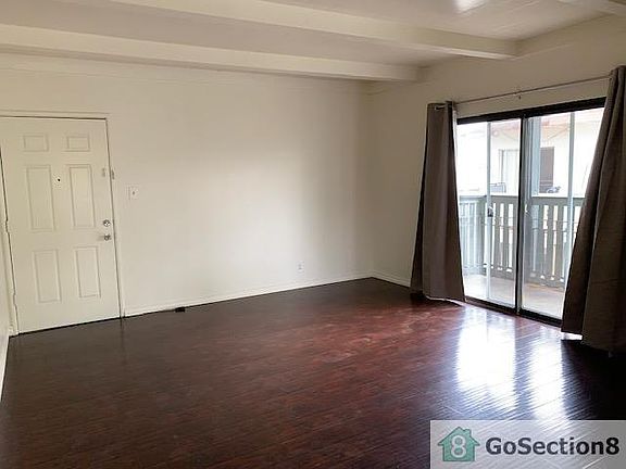 4th image of 1138 Appian Ln #C