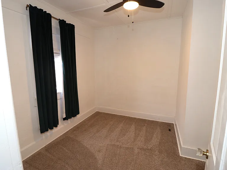 120 S Court St — Photo 33