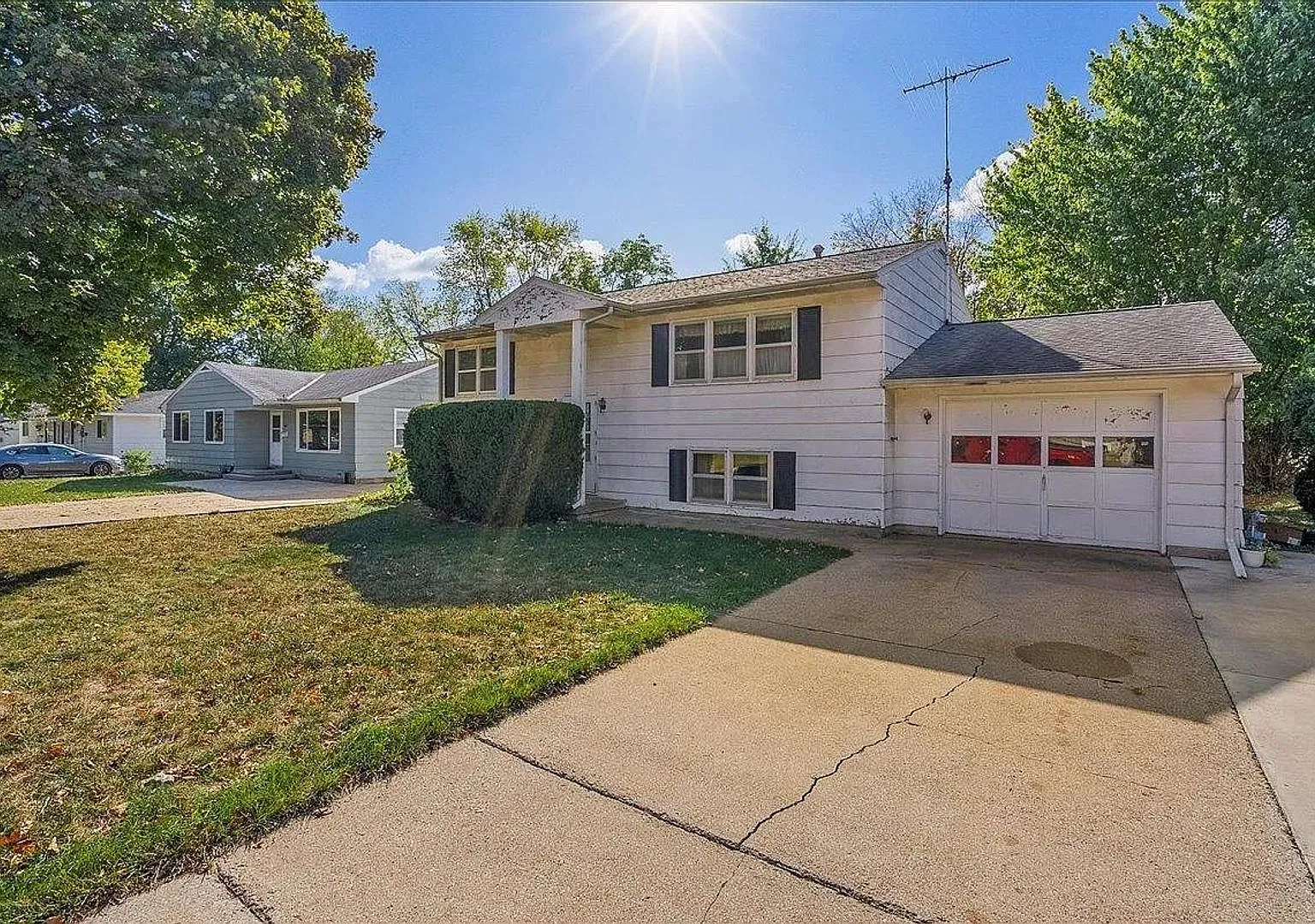 4 Bedroom 2 Bath House in Cedar Falls walking distance to uni campus — Photo 1