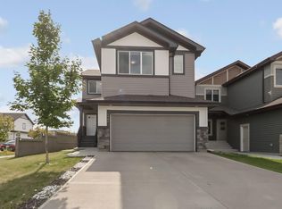 1404 29th St NW, Edmonton, AB T6T 1A8