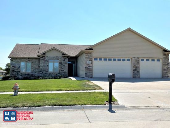 1213 Lakeridge Dr Hastings Ne 68901 Zillow