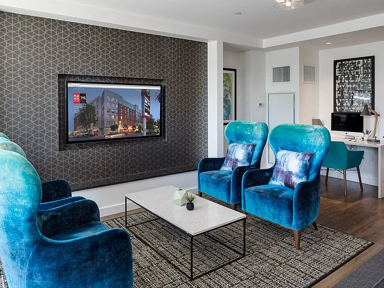 Station Landing Apartments — Photo 8