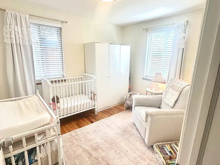 145 Niagara St — Photo 5