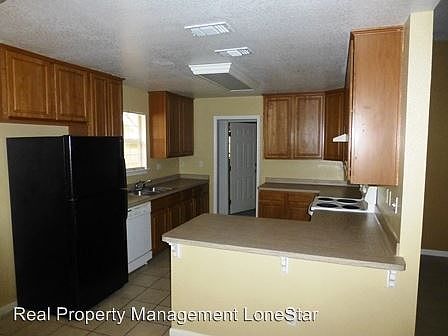 4th image of 105 S Mockingbird Cir