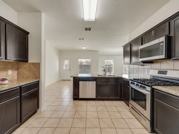 5117 Grayson Ridge Dr, Fort Worth, TX 76179