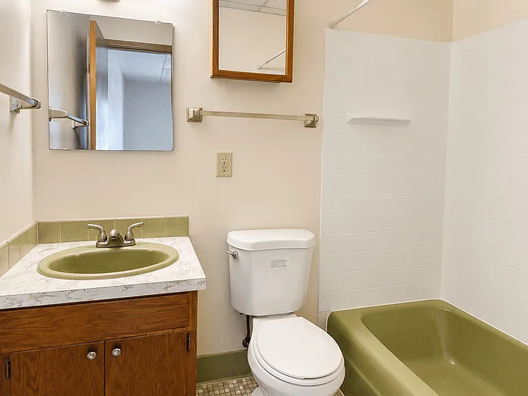 535 N Main St — Photo 11
