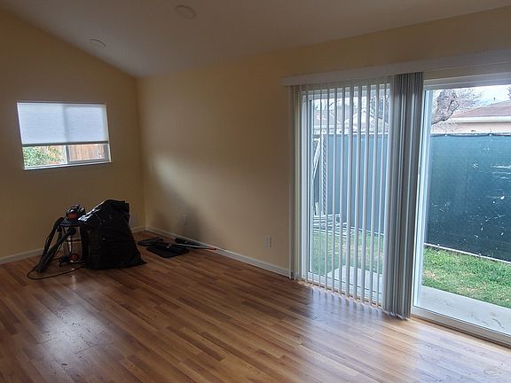 3rd image of 5280 Amelia Dr #2