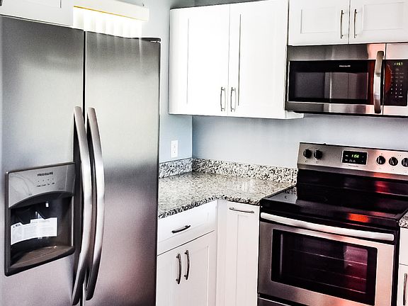 4th image of 2196 Knox Mc Rae Dr #8
