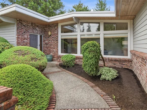 8520 Maple Lane, Edmonds, WA 98026