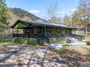 814 Mill Creek Rd, Pigeon Forge, TN 37863