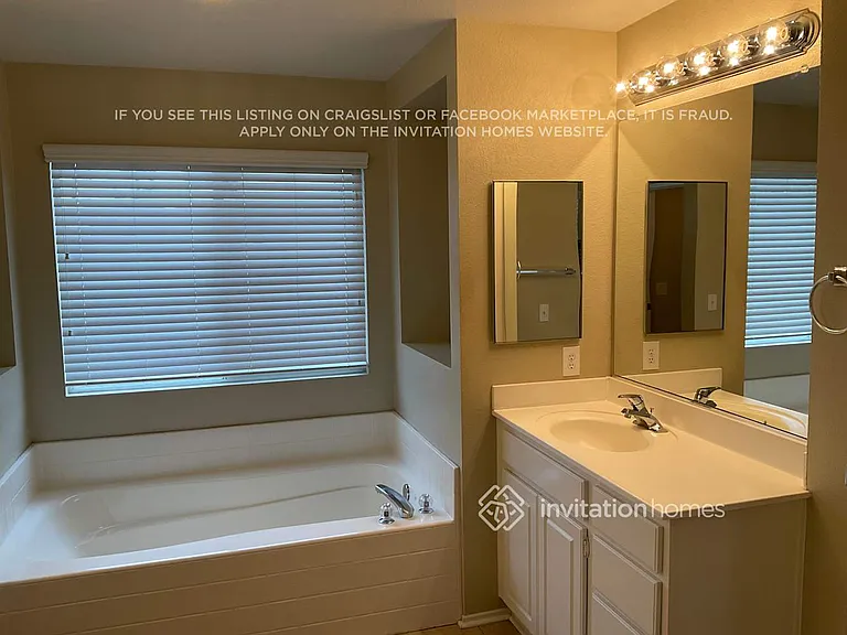 26186 Lawrence Union Dr — Photo 14