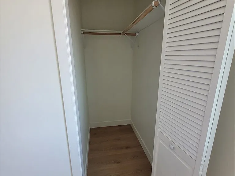 11864 Borden Ave — Photo 18