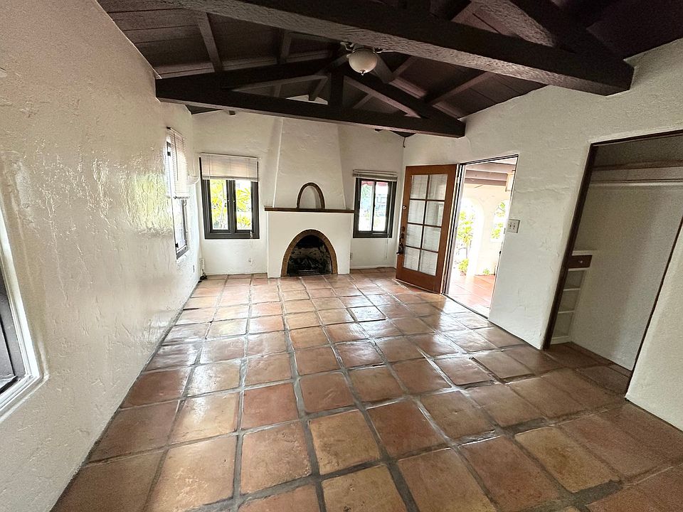 Building Photo 5