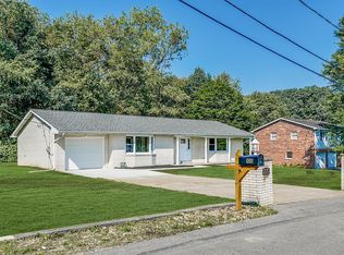 100 Shaker Heights Dr, Aliquippa, PA 15001