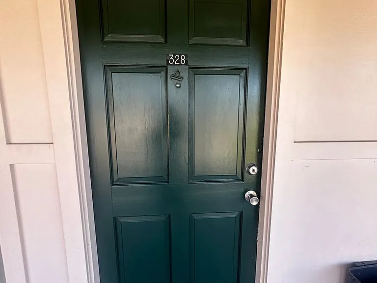 Oak Park Apartments — Photo 37