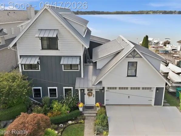 1310 E Lake Dr, Novi, MI 48377