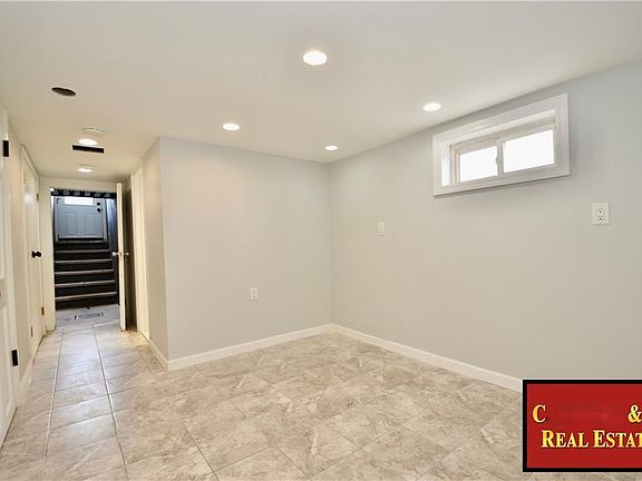 5th image of 2048 E 72nd St