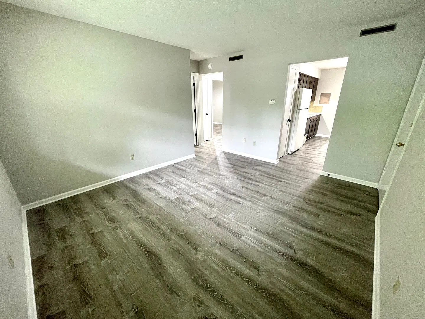 4453 Bellview Dr — Photo 4