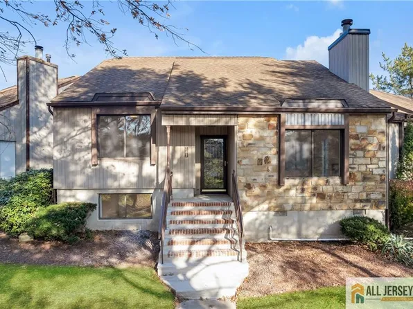 283 Silver Ln, Old Bridge, NJ 08857