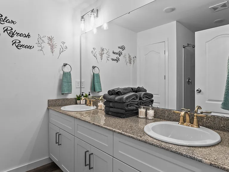 2834 Watauga Ave — Photo 16