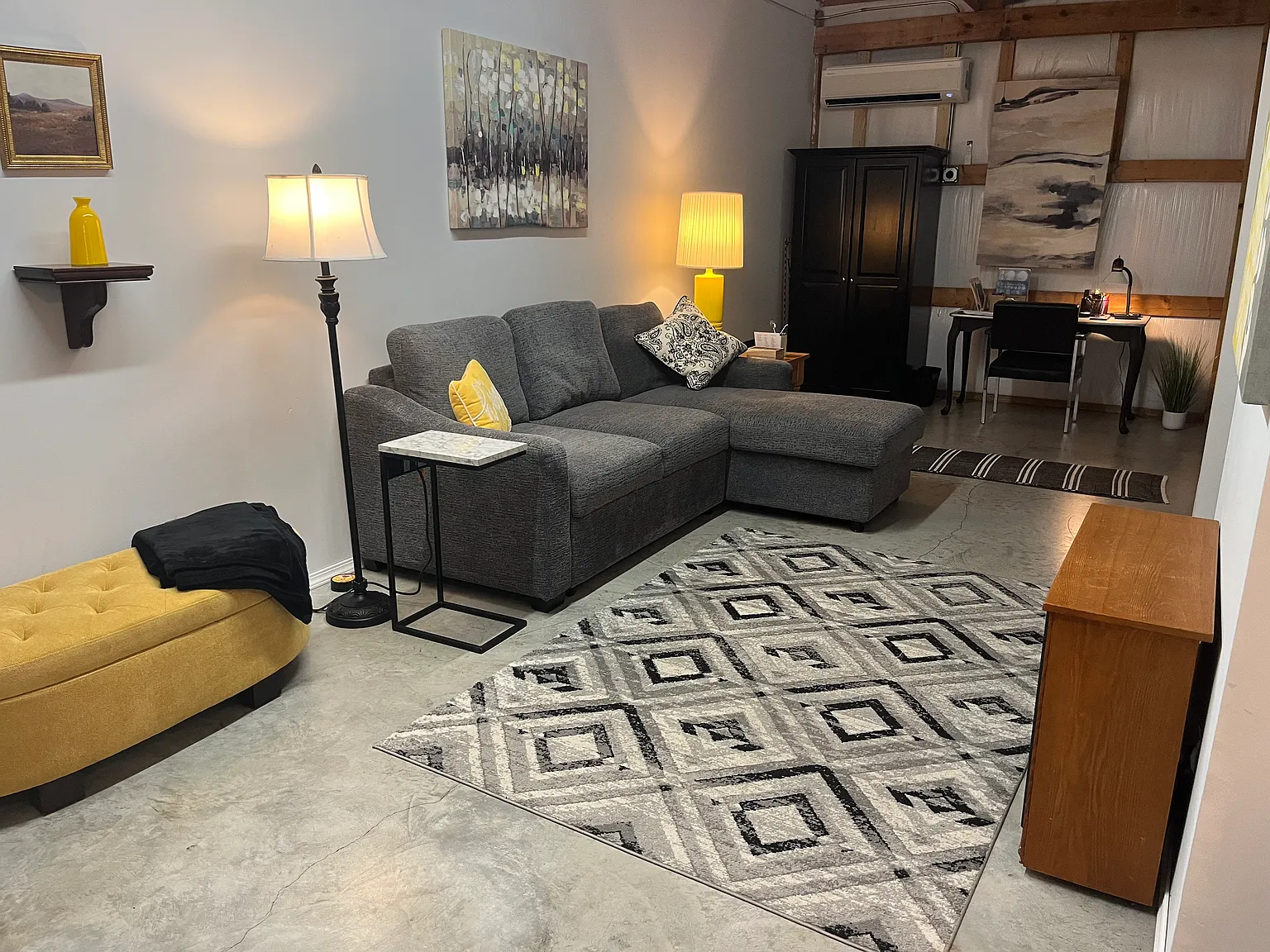 Studio, 600 sqft, $1,200 — Photo 2