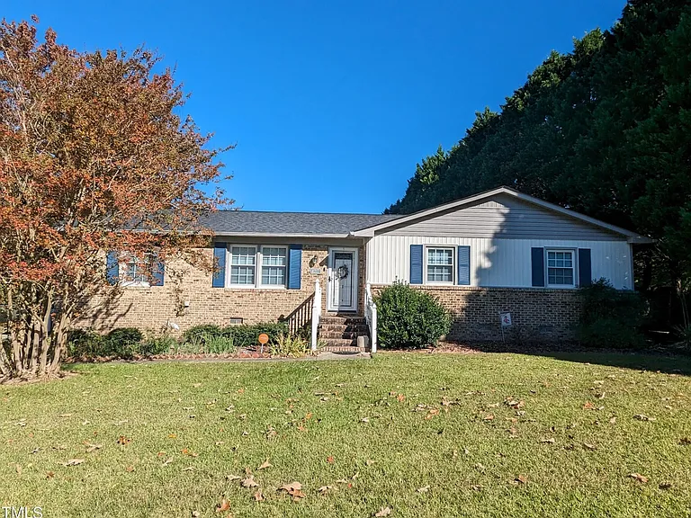 4217 Pin Oak Rd — Photo 1