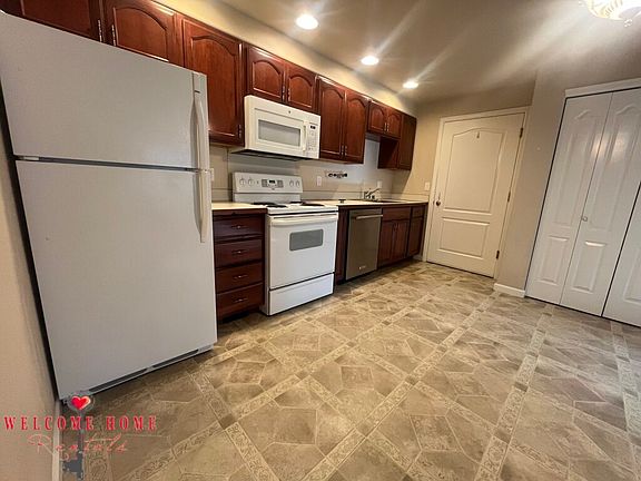 5th image of 2431 Tyndell Cir SW #A