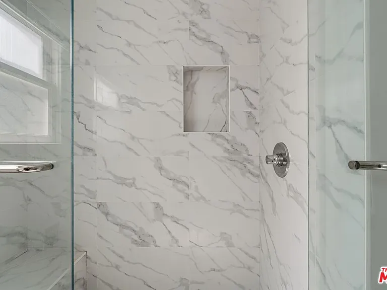 1229 Smithwood Dr #1/2 — Photo 17