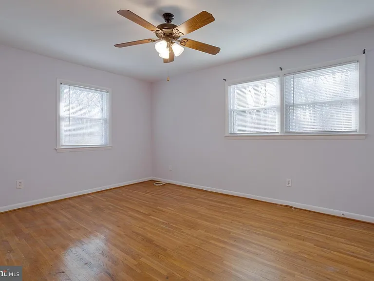 7117 Hadlow Ct — Photo 16