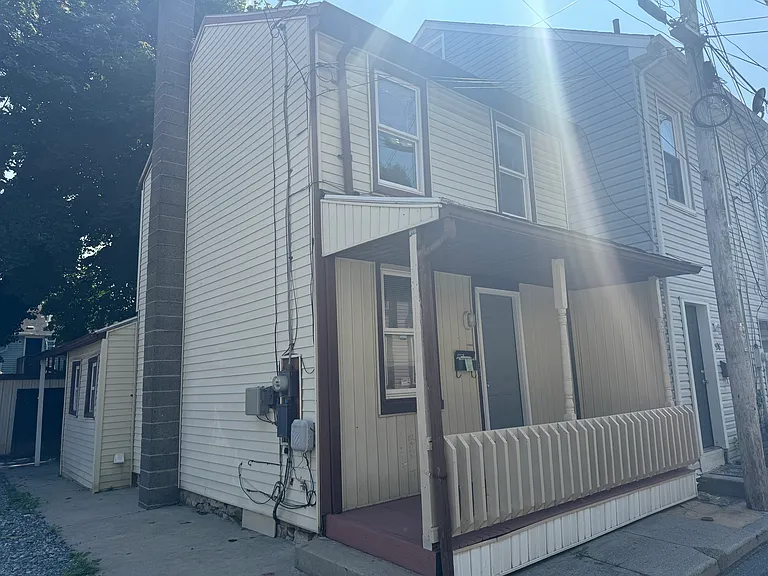 534 Church St — Photo 8